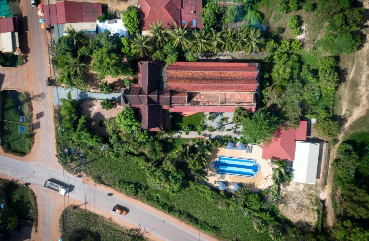Barefoot Backpacker Resort Σιέμ Ρέαπ Εξωτερικό φωτογραφία